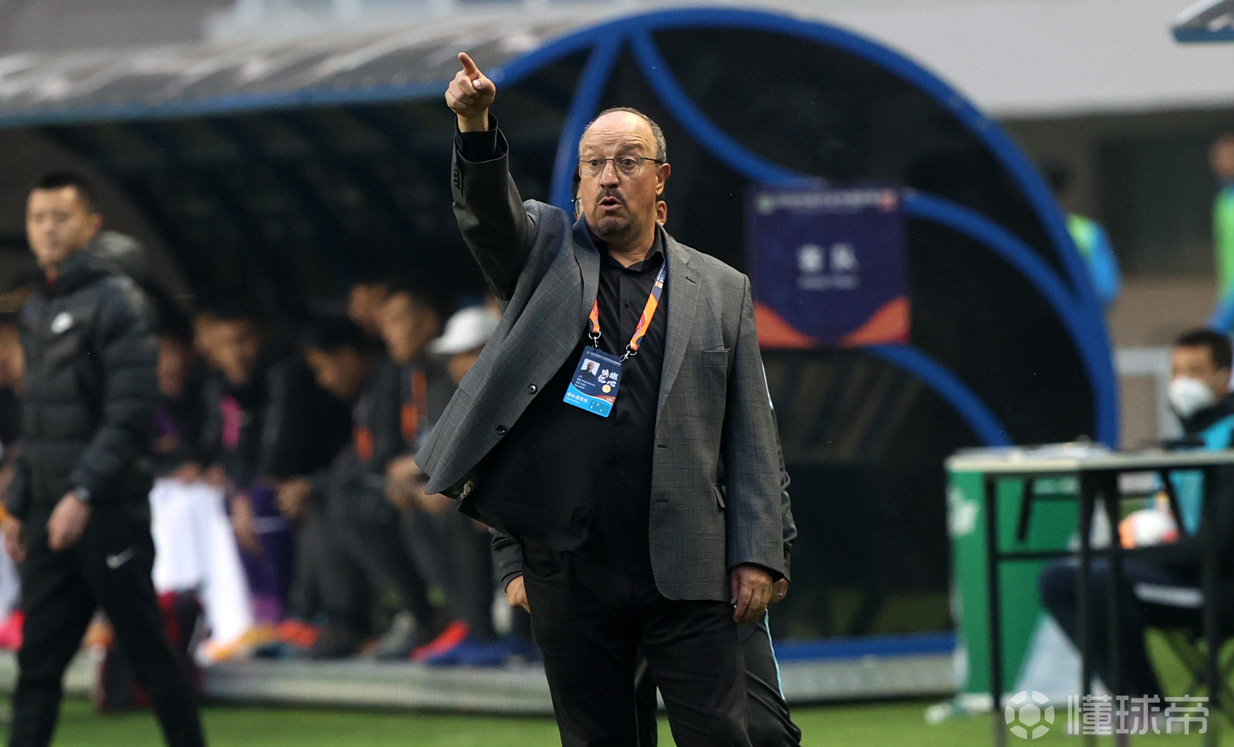 包含波尔多再赢一场，保级压力减轻的词条