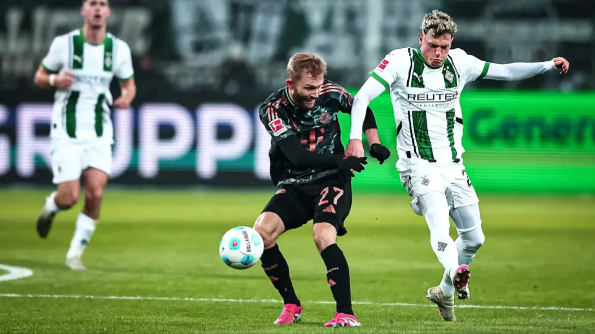 包含门兴格拉德巴赫德比胜多负少，欲夺冠军的词条