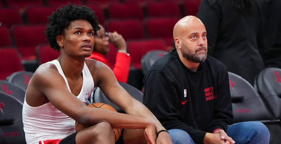 新秀球员崭露头角,成为球迷关注焦点 新秀球员崭露头角,成为球迷关注焦点