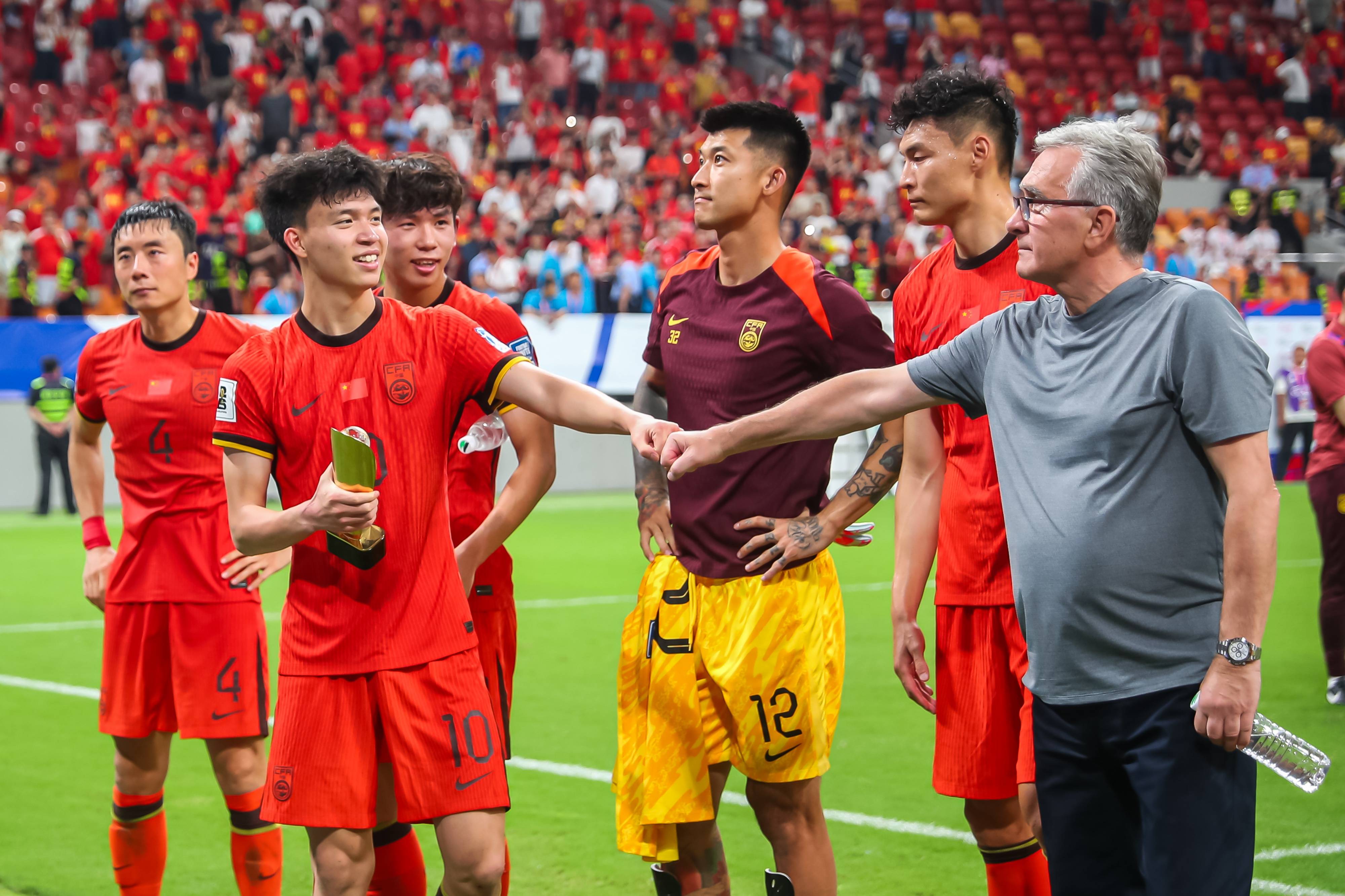 亚洲球队在国际赛事中表现亮眼，实力渐显