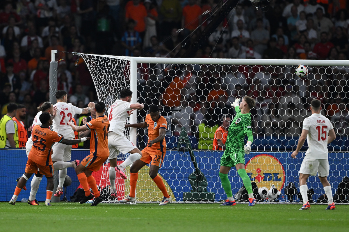 欧洲杯资格赛惊险战绩,引发关注 欧洲杯资格赛惊险战绩,引发关注